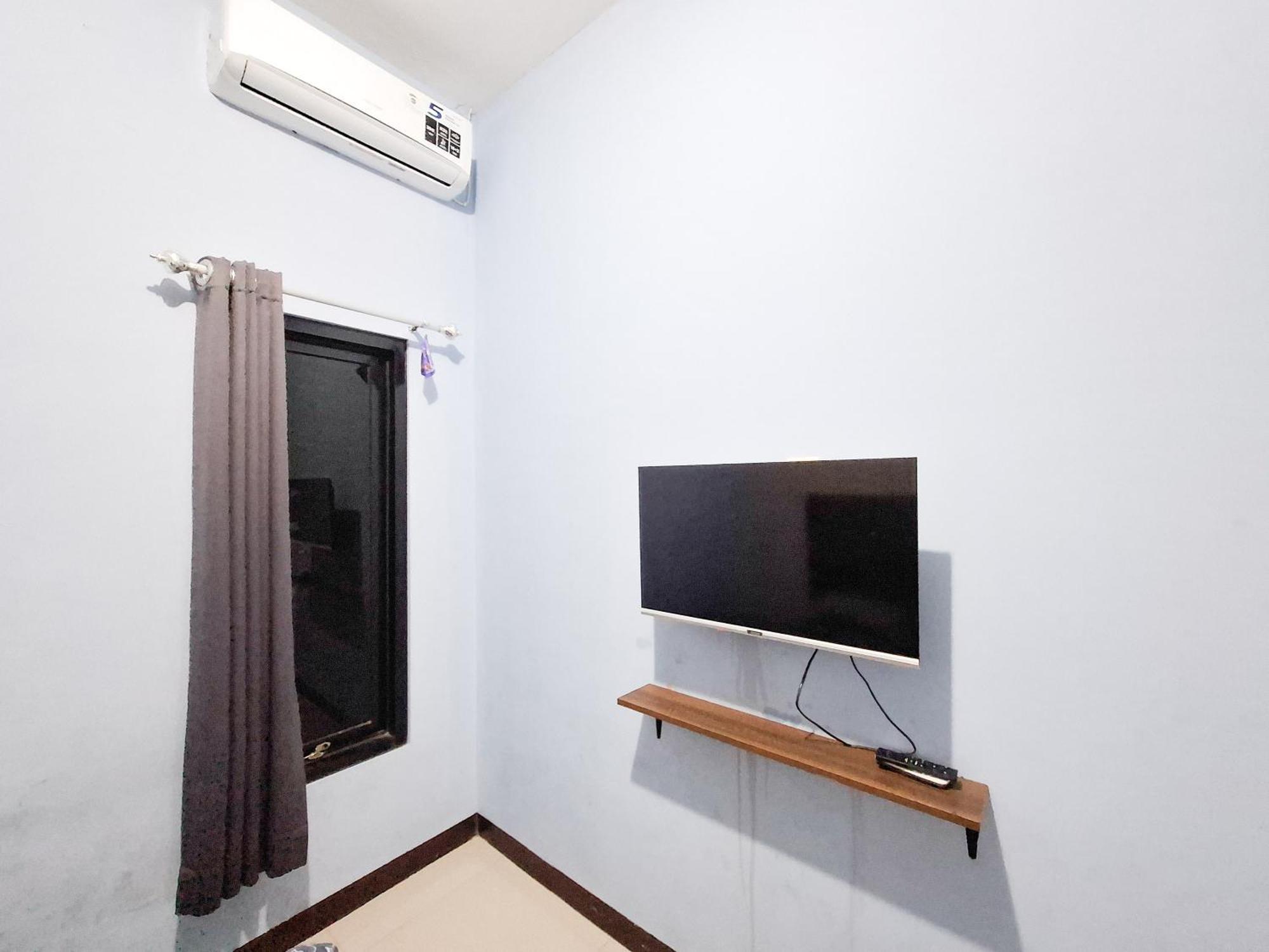 Sido Joyo Near Sunrise Mall Mitra Reddoorz 2* Mojokerto