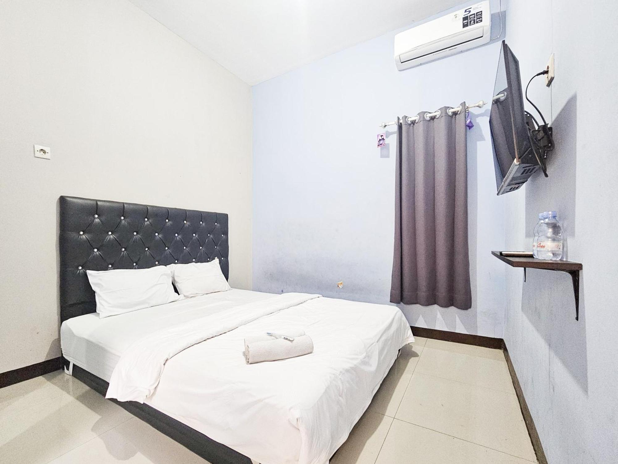 Sido Joyo Near Sunrise Mall Mitra Reddoorz