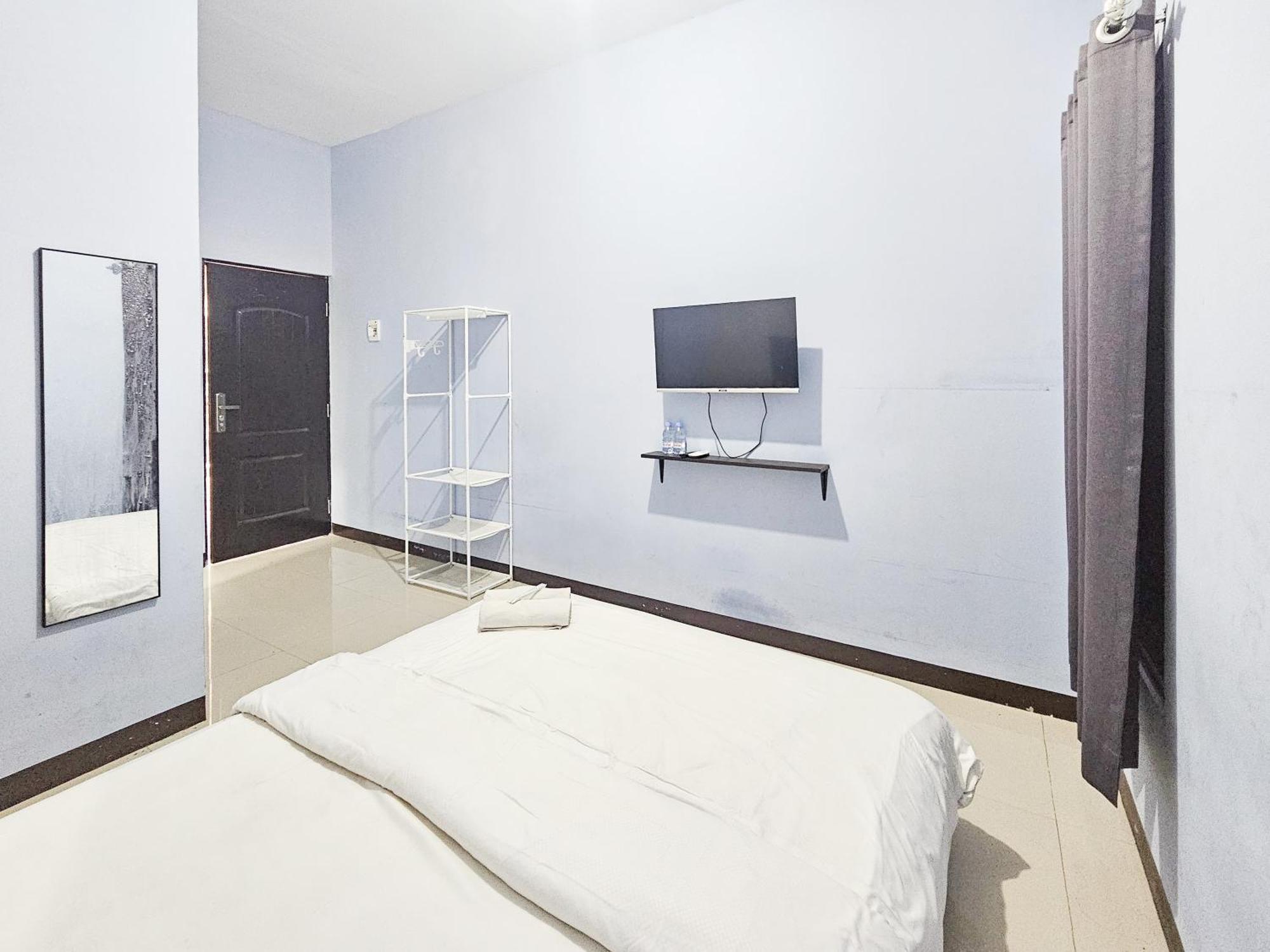 Sido Joyo Near Sunrise Mall Mitra Reddoorz 2* Mojokerto