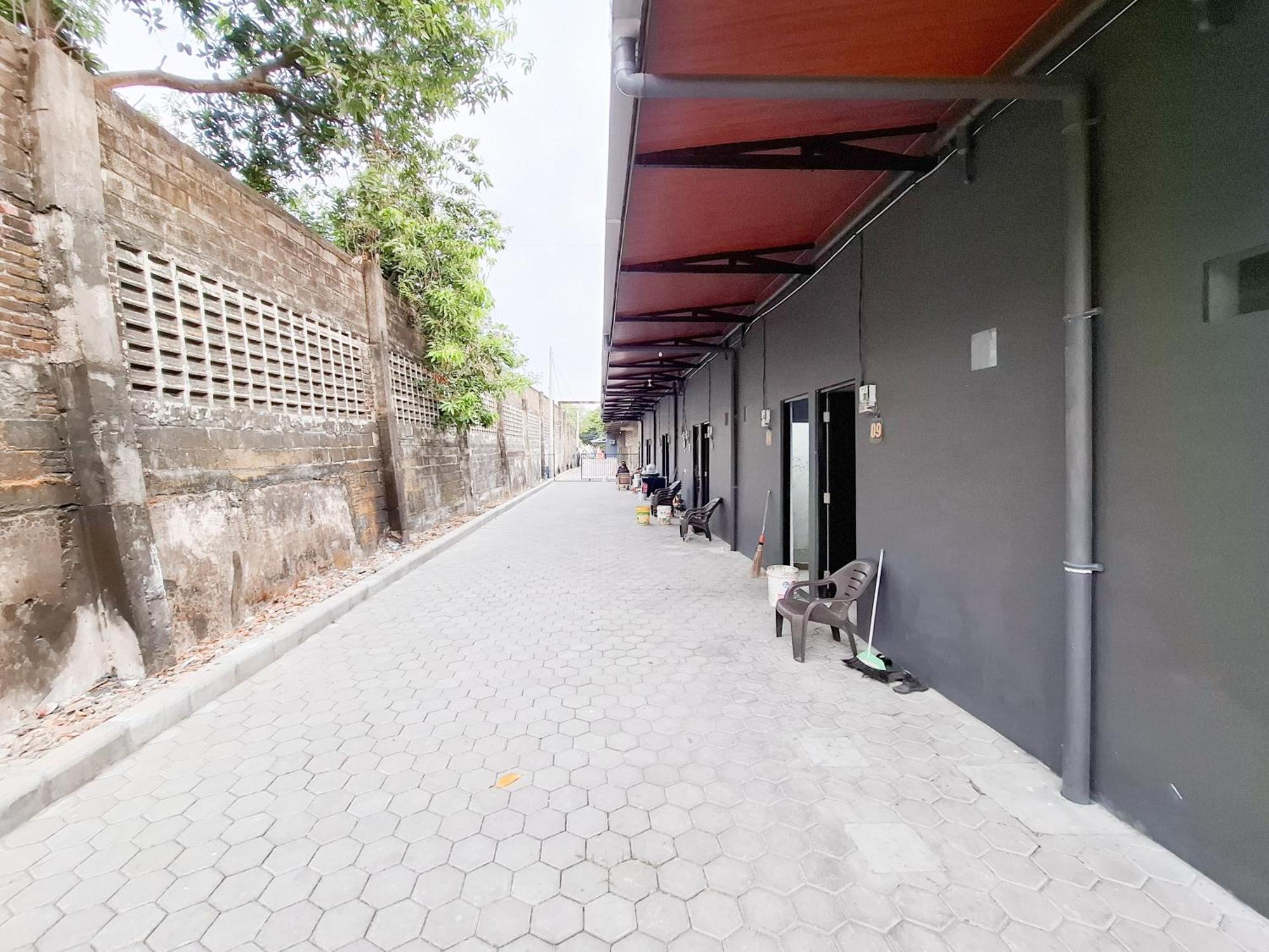 Hotel Sido Joyo Near Sunrise Mall Mitra Reddoorz